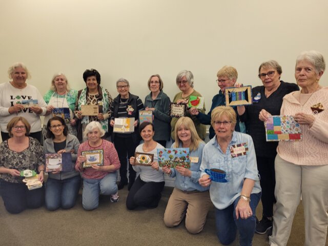 The Great South Bay Quilters Guild with their Mug Rug projects.